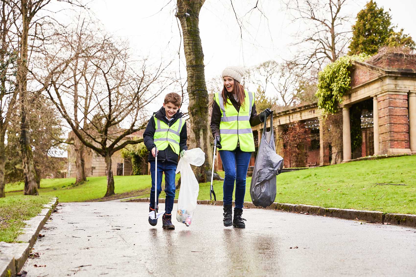 Harrogate Spring Water is inviting families and local companies to join in and help Keep Yorkshire Tidy-1