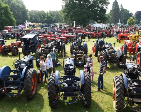 Ndwby tractors