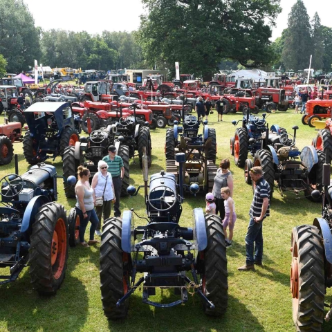 Ndwby tractors