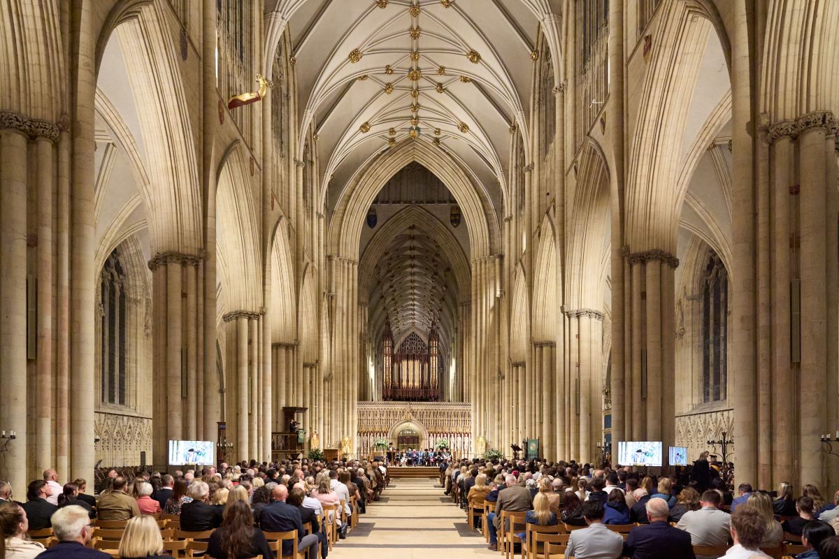 Graduation Minster Inside