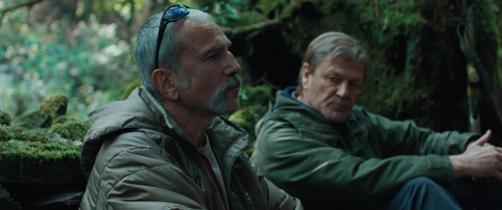 (L to R) Daniel Day-Lewis as Ray and Sean Bean as Jem in director Ronan Day-Lewis’ ANEMONE, a Focus Features release. Credit: Courtesy of Focus Features / © 2025 FOCUS FEATURES LLC